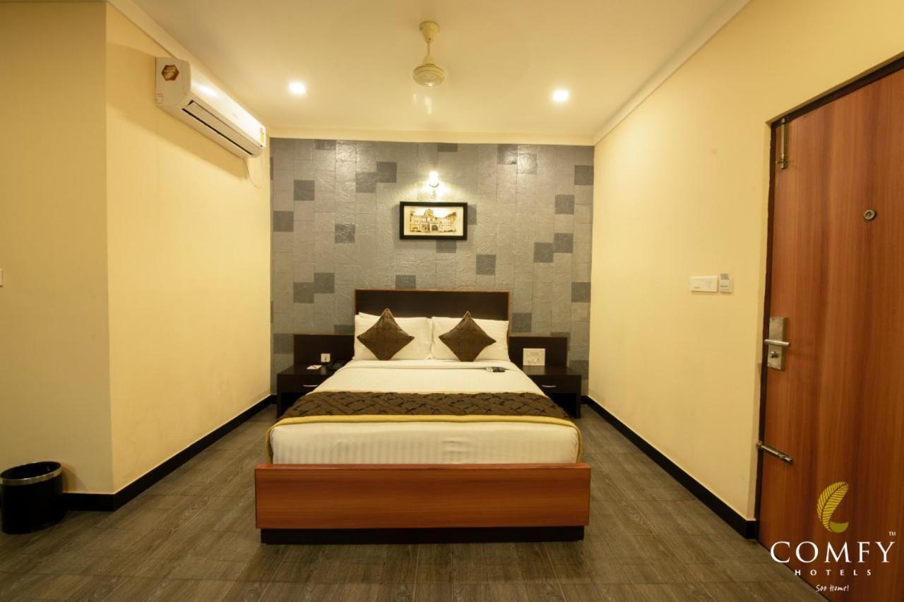 Comfy Luxury Hotel Bangalore Dış mekan fotoğraf
